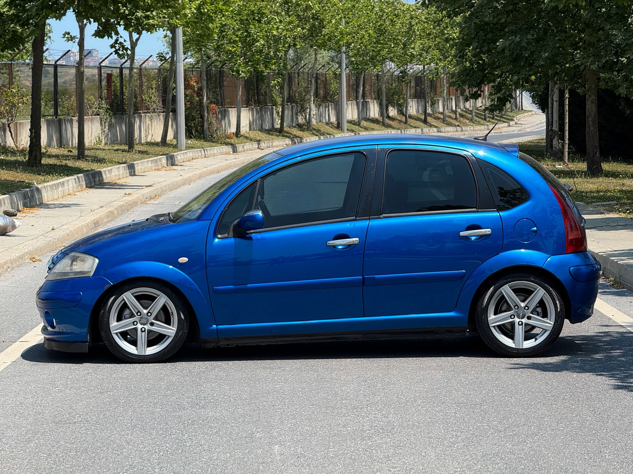 2005 MODEL CİTROEN C3 PIRIL PIRIL MASRAFSIZ ÜSTELİK ELDEN SENETLE VADE