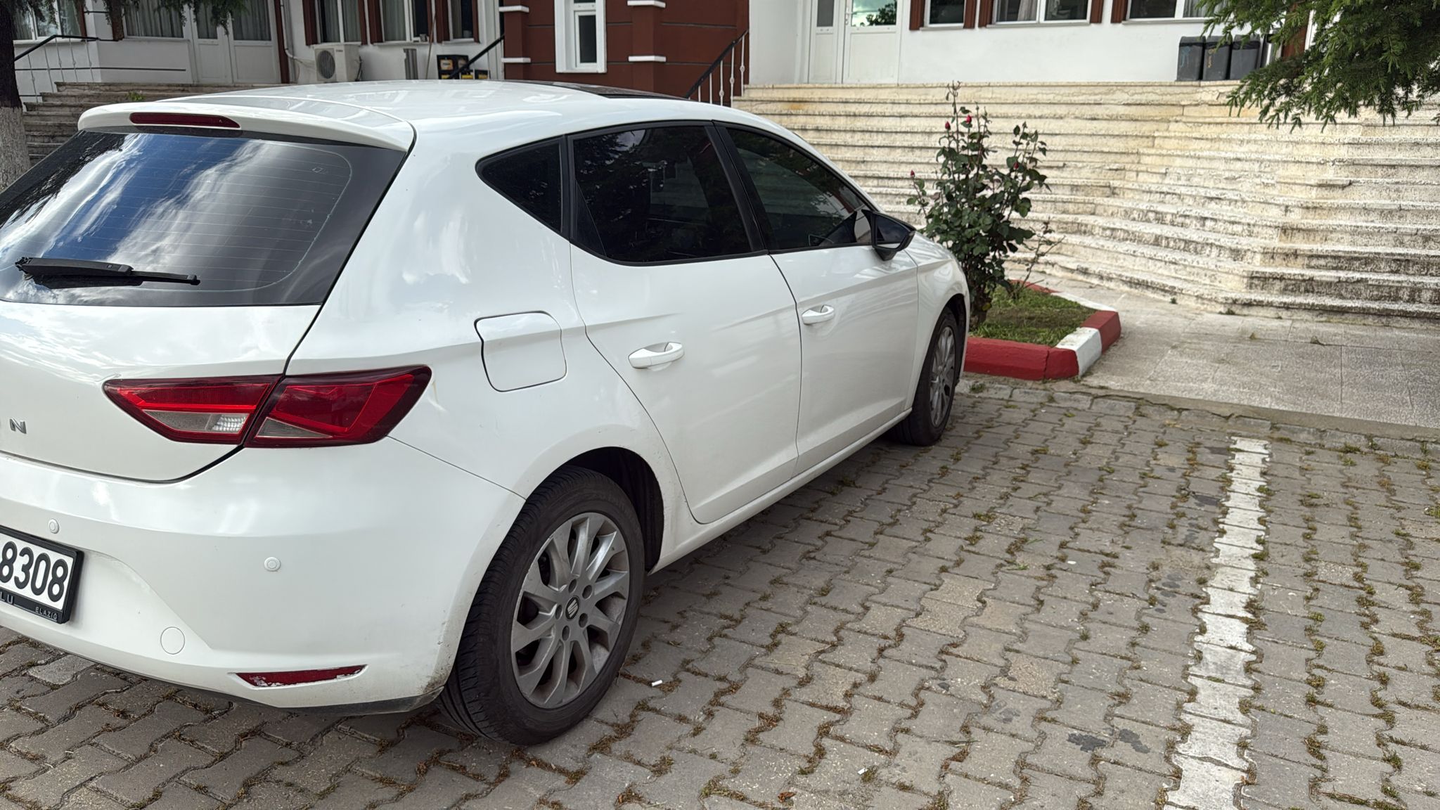 2016 MODEL SEAT LEON CAM TAVAN OTOMOTIK elden senetle oto taksit