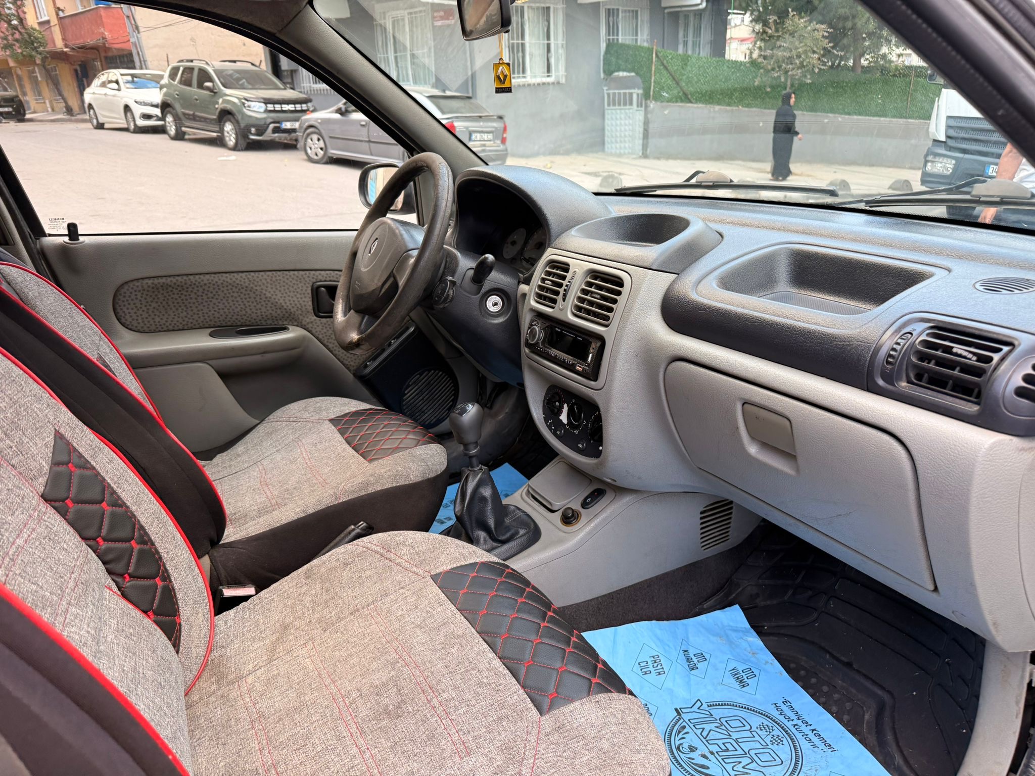 2006 RENAULT CLİO TAMAMINA KREDİ KARTINA 6 AY VADE FARKSIZ TAKSİT