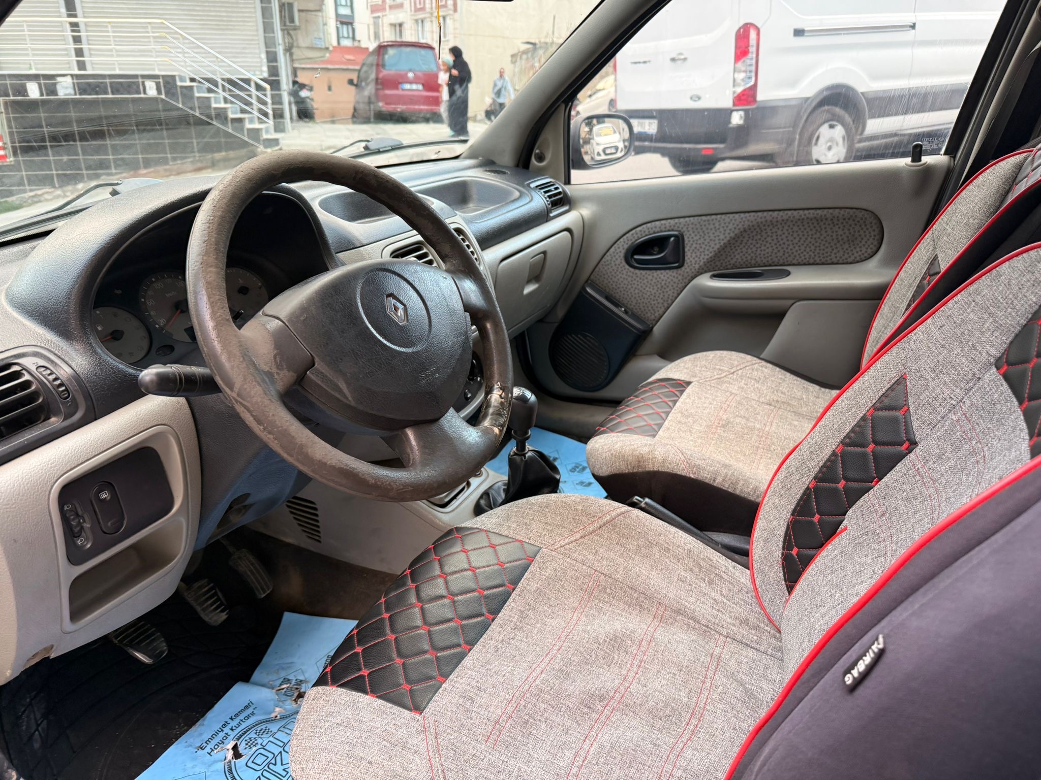 2006 RENAULT CLİO TAMAMINA KREDİ KARTINA 6 AY VADE FARKSIZ TAKSİT