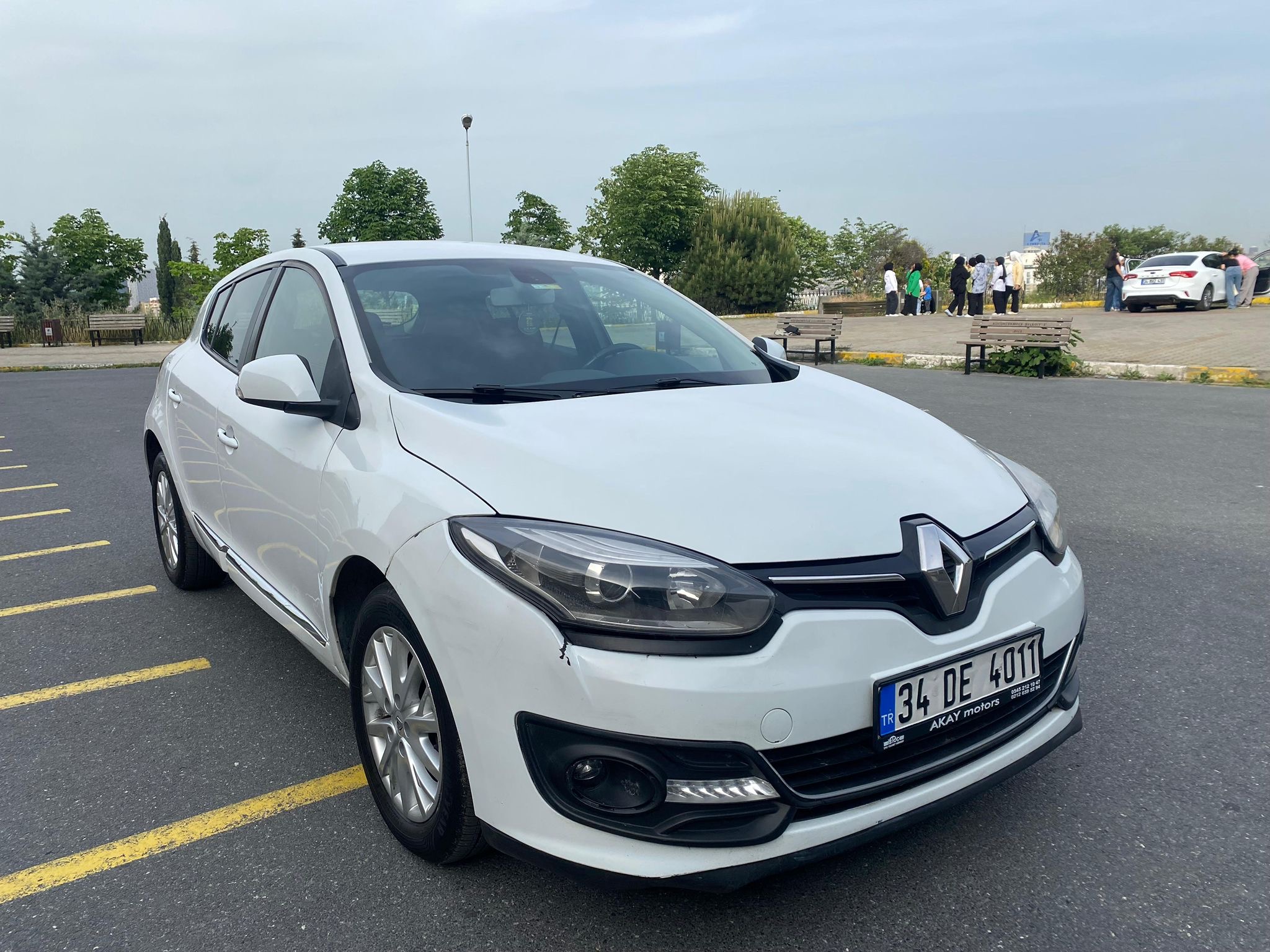2015 model yeni kasa megan (elden senetle araba)