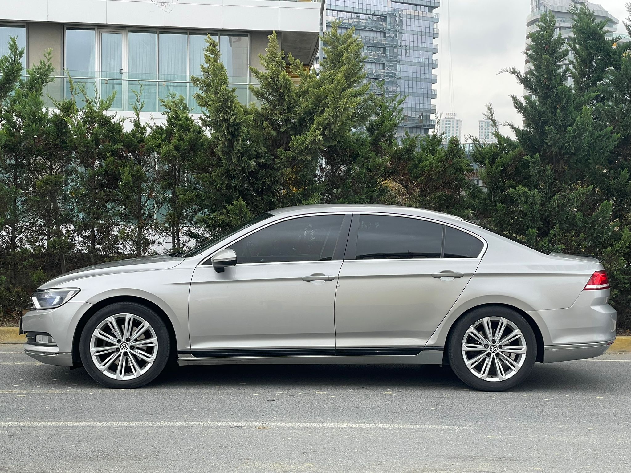 2016 OTOMOTİK DİZEL PASSAT(elden senetle araba)
