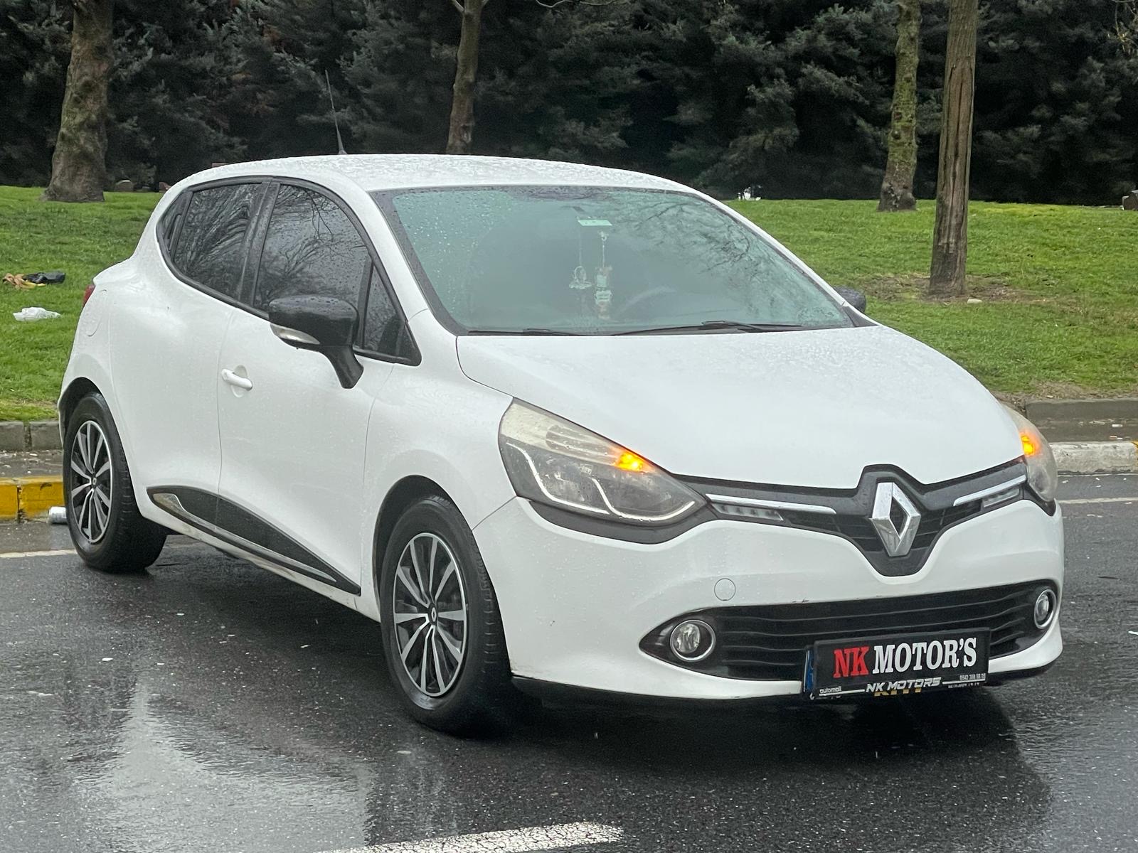 2016 model Renault Clio touch paket otomatik (elden senetle araba)