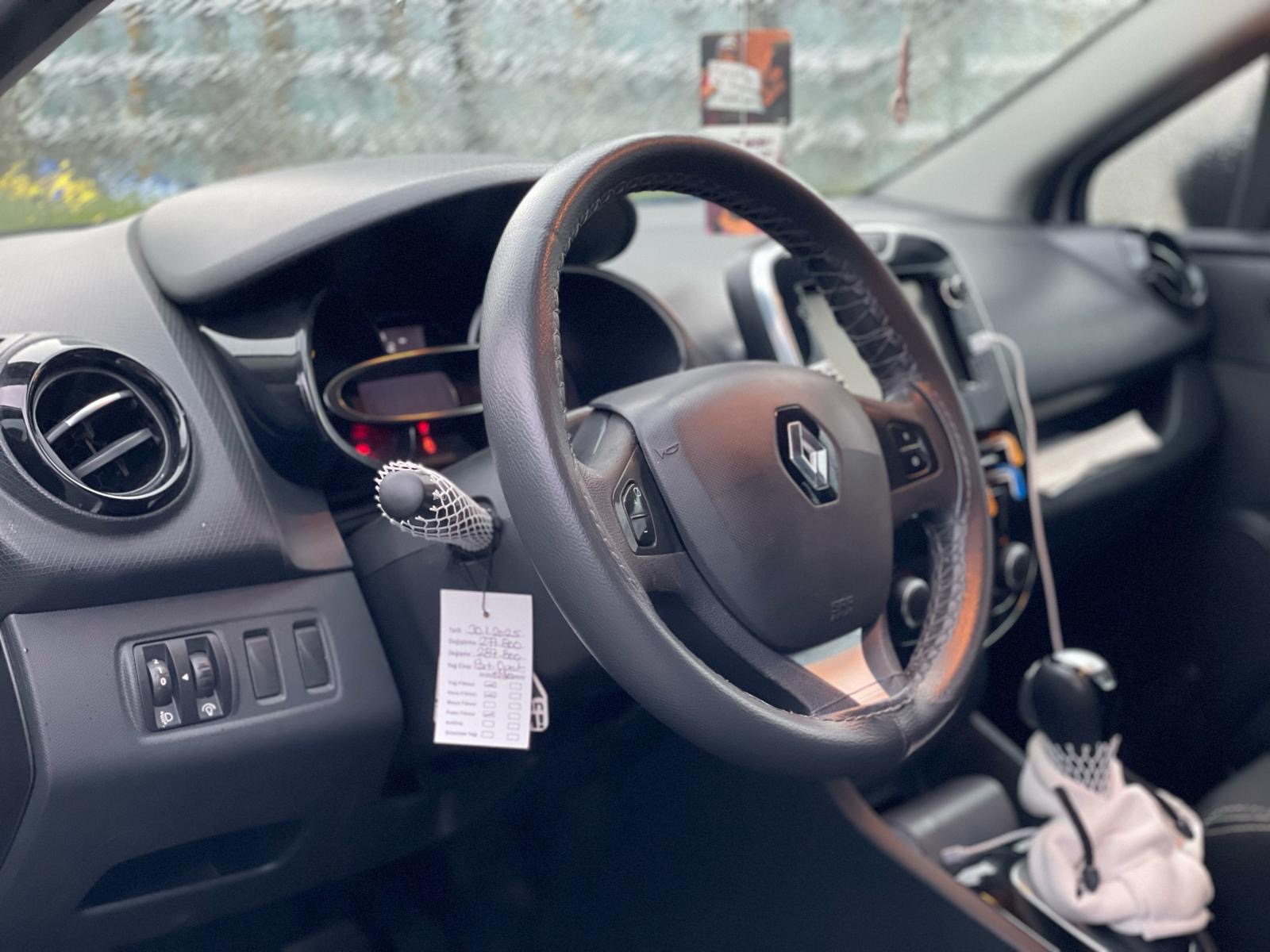 2016 model Renault Clio touch paket otomatik (elden senetle araba)