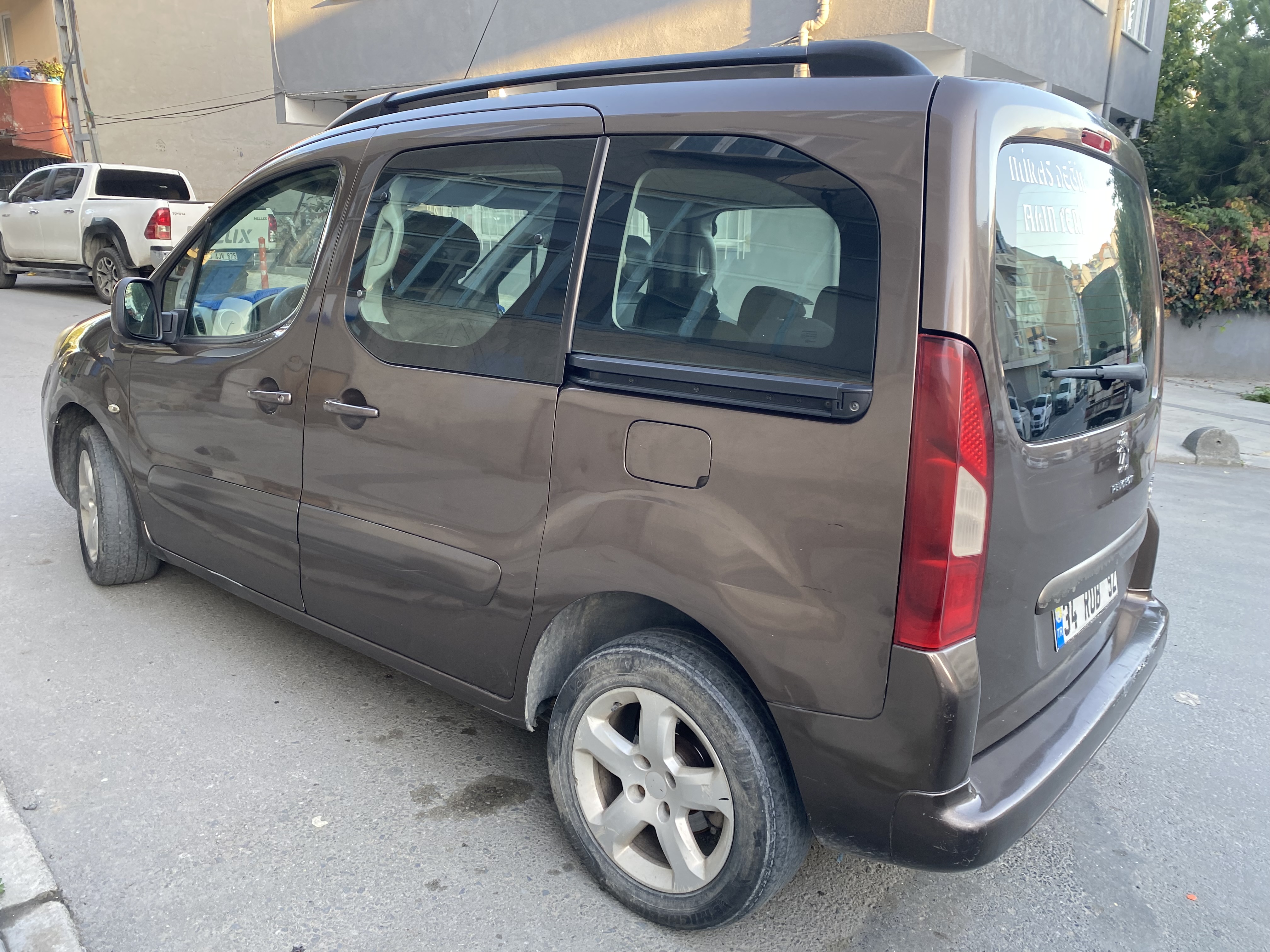 NK MOTORS'TAN 2012 MODEL PEUGEOT PARTNER 1.6 HDİ DİZEL 0,89 oran ile 4