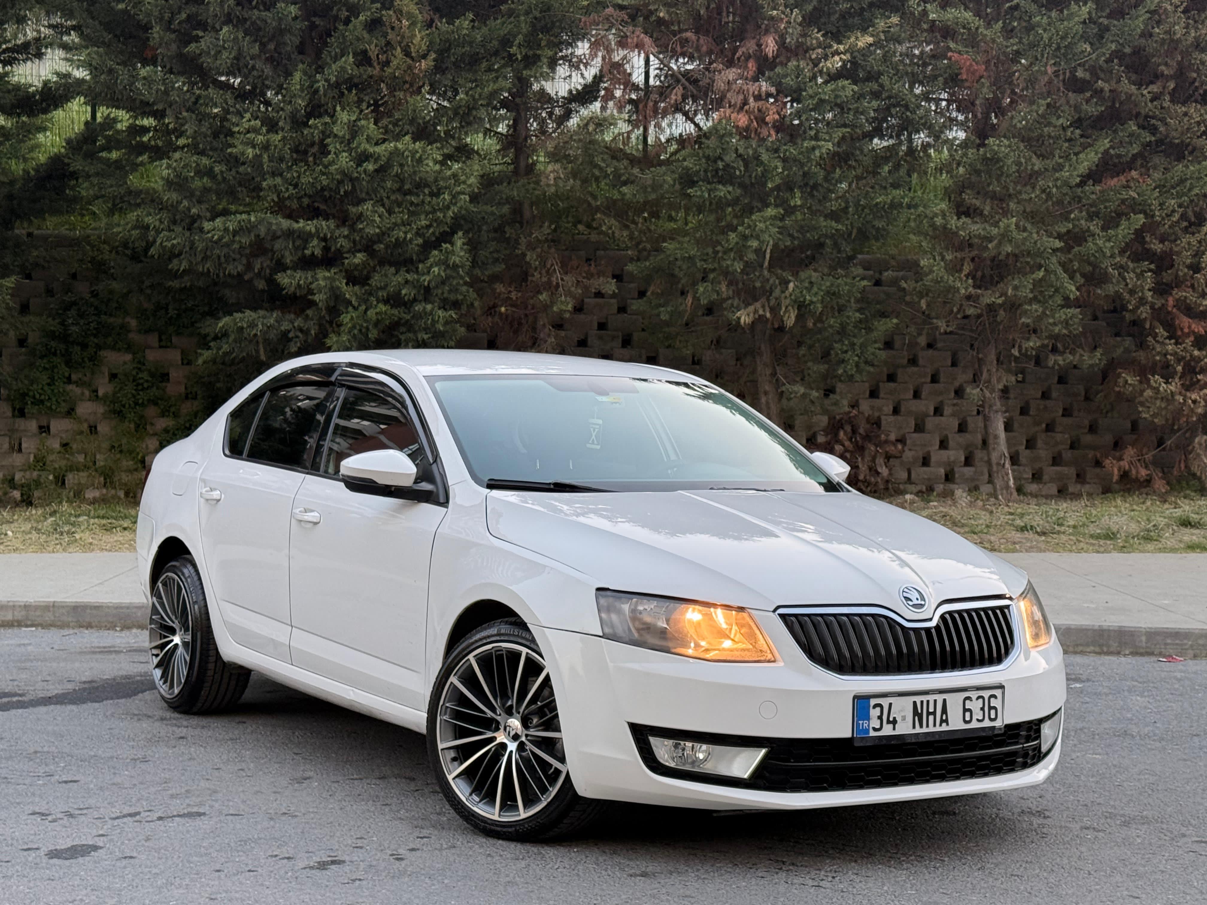 2014 SKODA OCTAVİA DİZEL OTOMOTİK ÇOM TEMİZ 