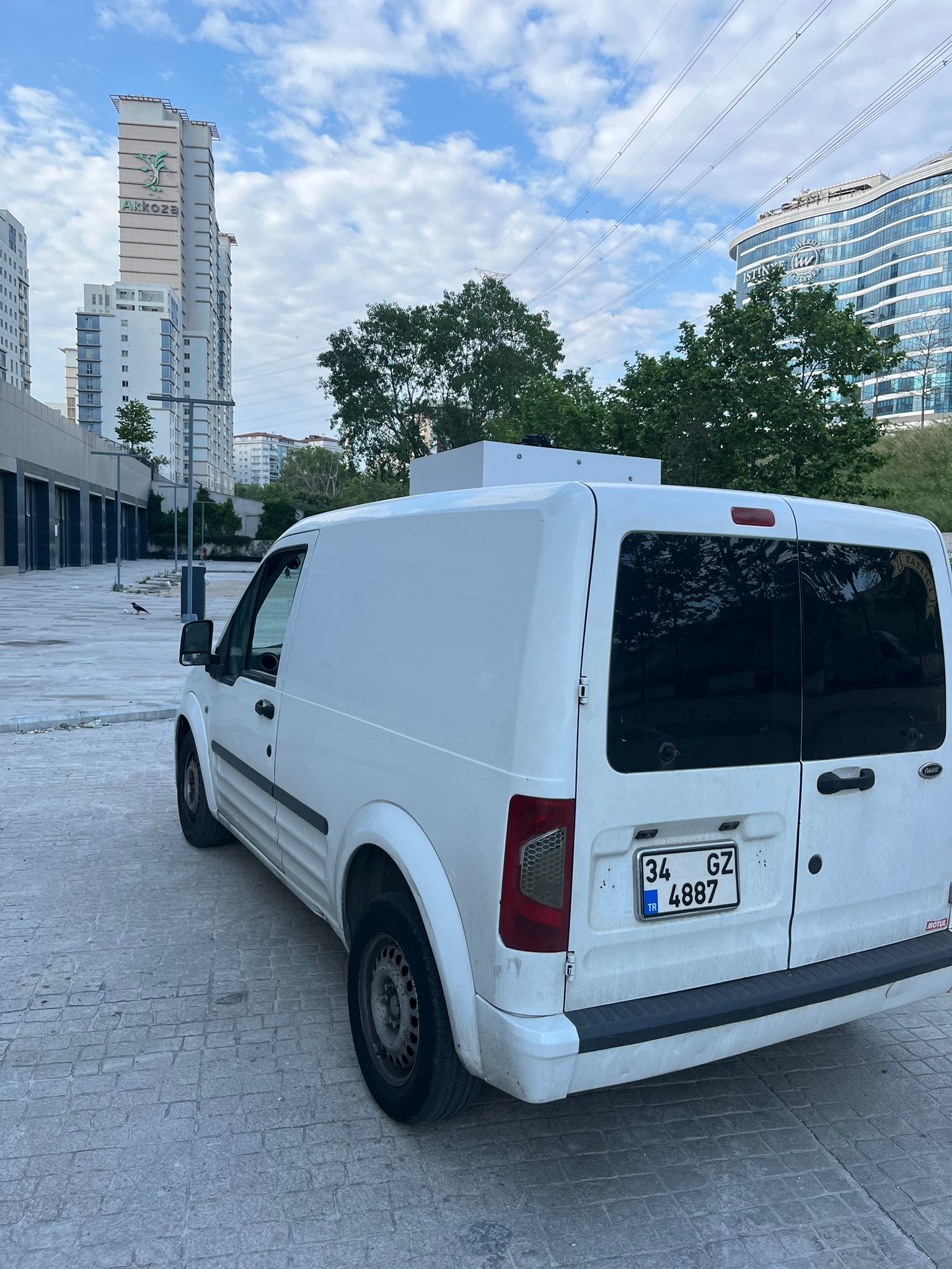 2010 model connect 1.8 90 (elden senetle araba)