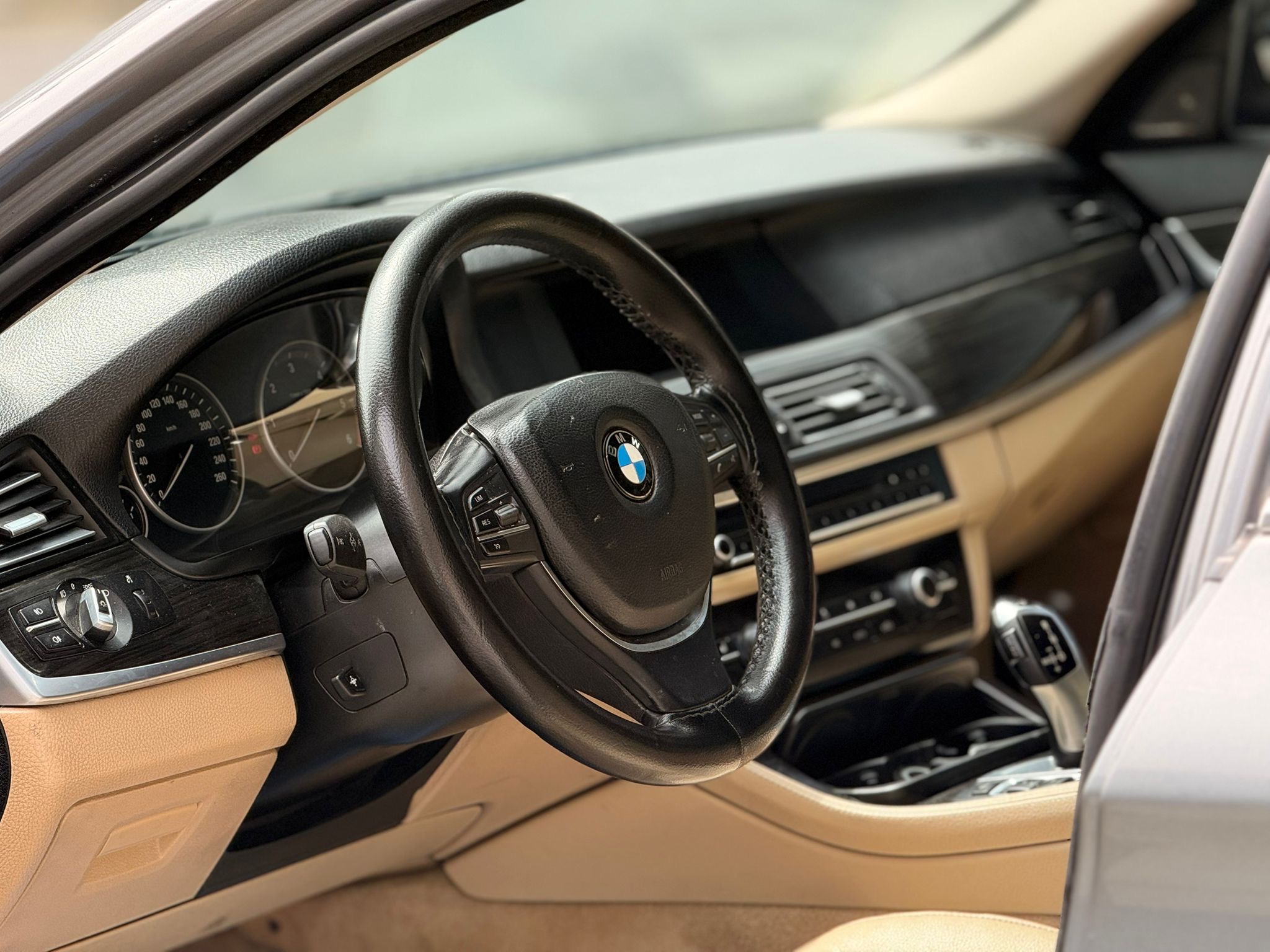 2013 BMW 520-D PREMİUM DİZEL OTOMOTİK FULL DONANIMLI ELDEN SENETLE TAK