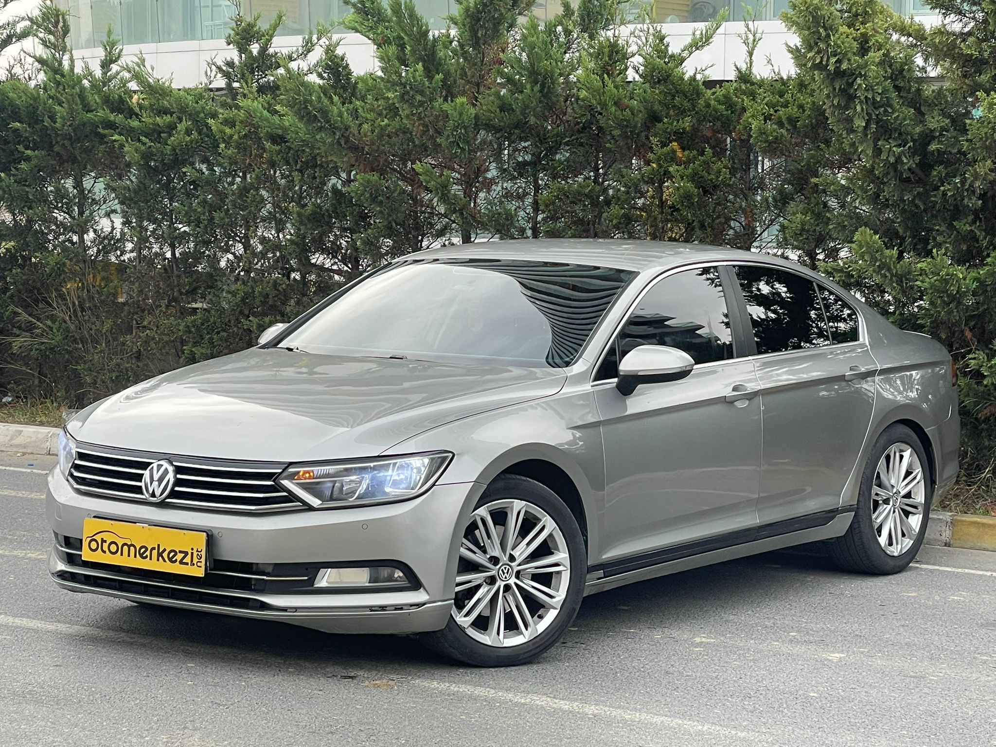 2016 OTOMOTİK DİZEL PASSAT(elden senetle araba)