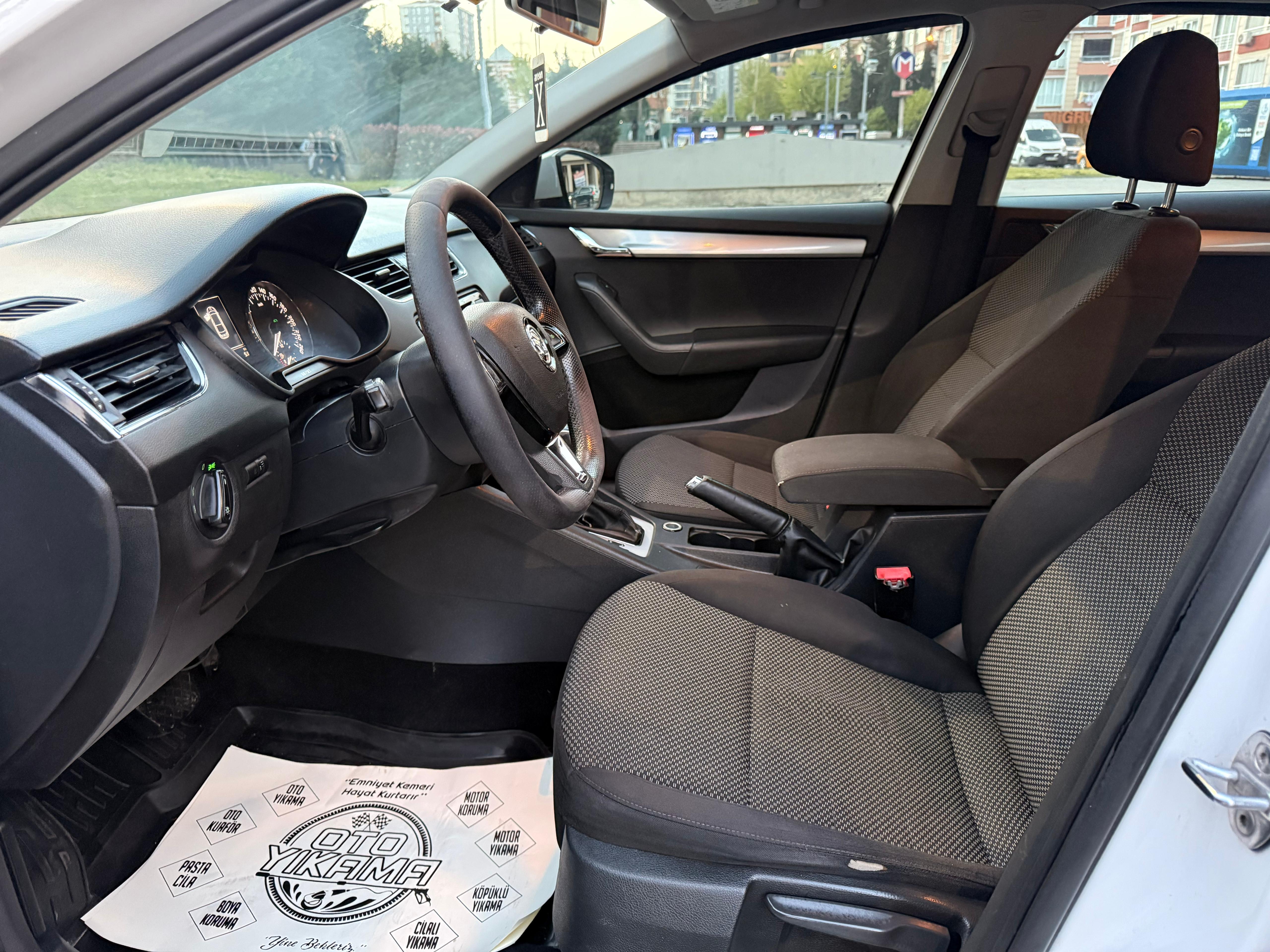 2014 SKODA OCTAVİA DİZEL OTOMOTİK ÇOM TEMİZ 