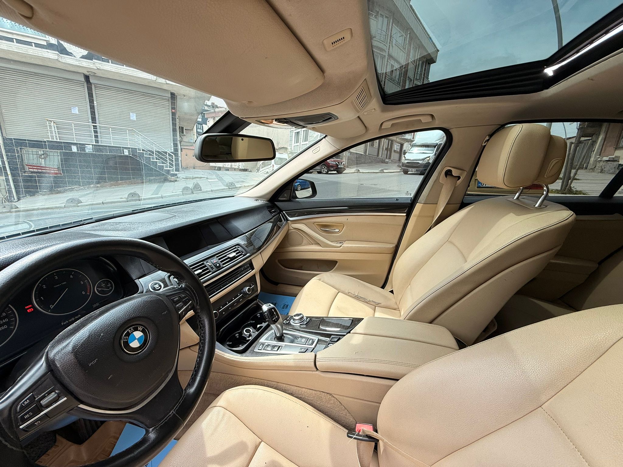 2013 BMW 520-D PREMİUM DİZEL OTOMOTİK FULL DONANIMLI ELDEN SENETLE TAK