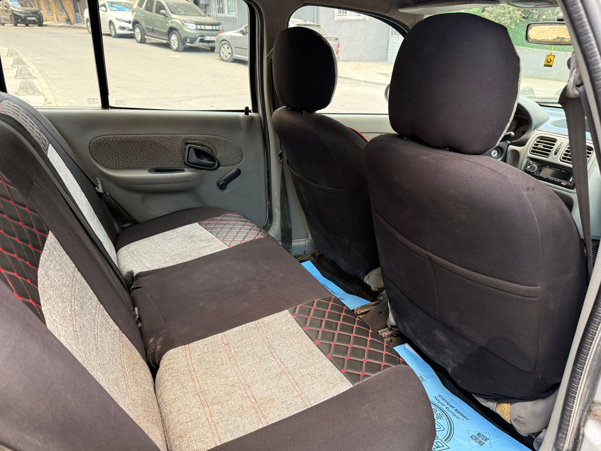 2006 RENAULT CLİO TAMAMINA KREDİ KARTINA 6 AY VADE FARKSIZ TAKSİT
