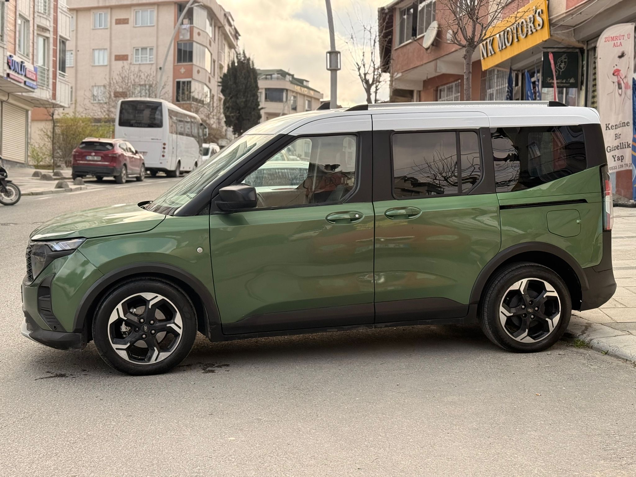 2025 MODEL FULL PAKET FORD COURİER KM 17.BİNDE HASAR KAYITLI UYGUN FİY