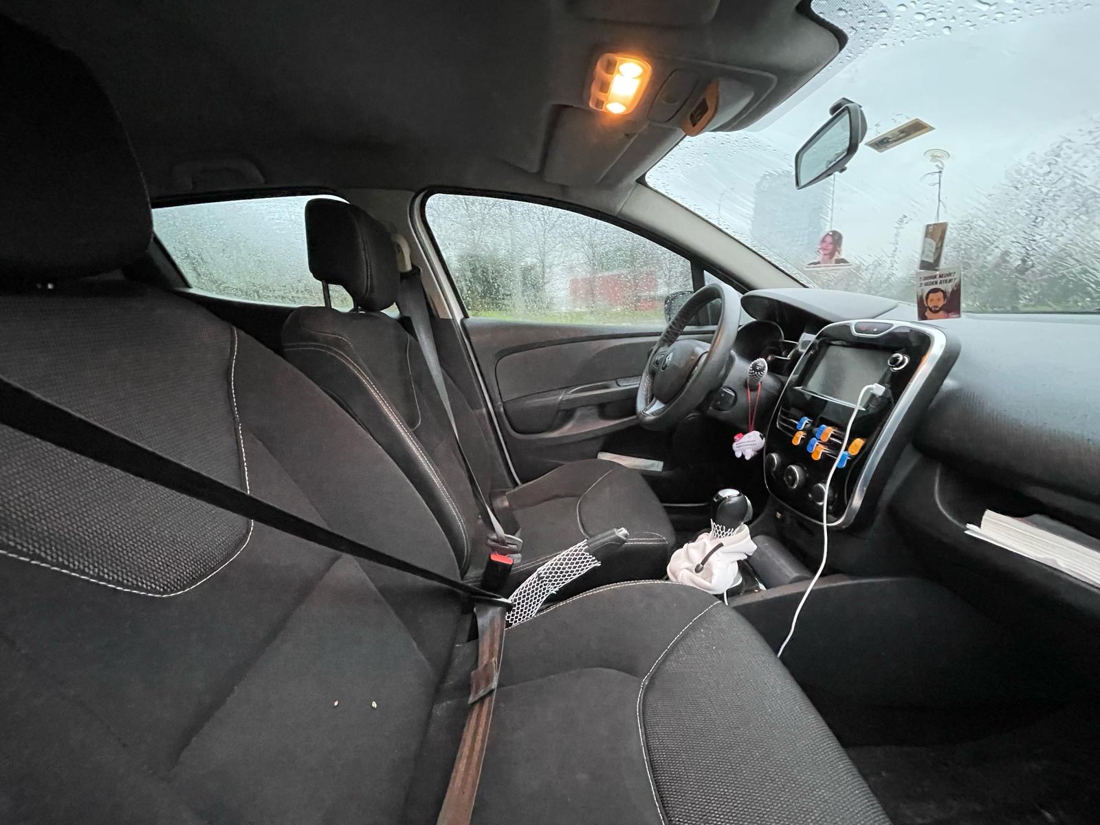 2016 model Renault Clio touch paket otomatik (elden senetle araba)