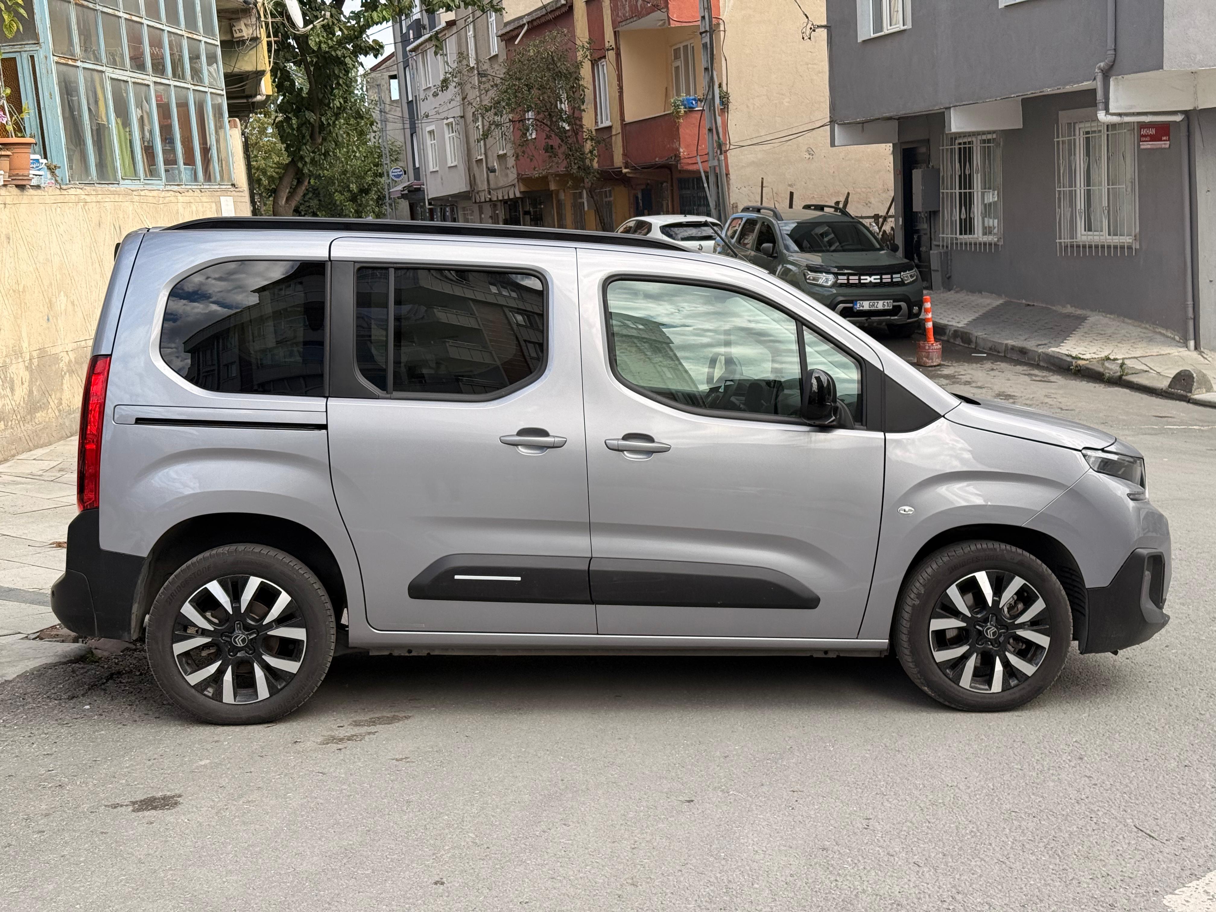 YENİ MAKYAJ 2025 ÇIKIŞLI 6 İLERİ MANUEL 130Hp BOYASIZ !!!! elden senet