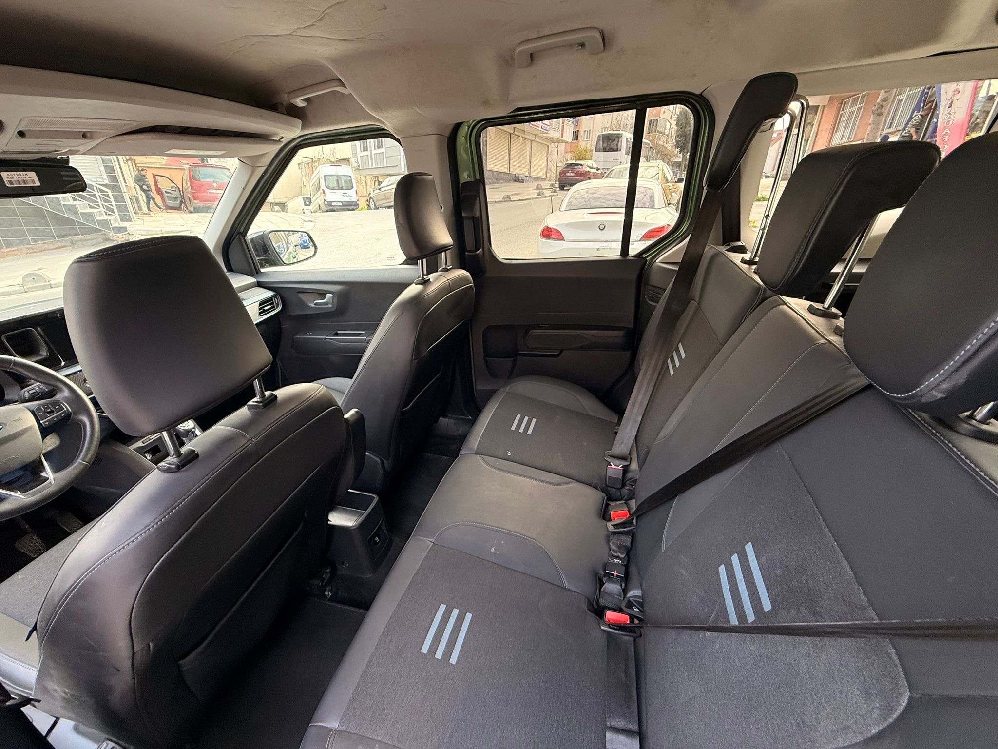 2025 MODEL FULL PAKET FORD COURİER KM 17.BİNDE HASAR KAYITLI UYGUN FİY