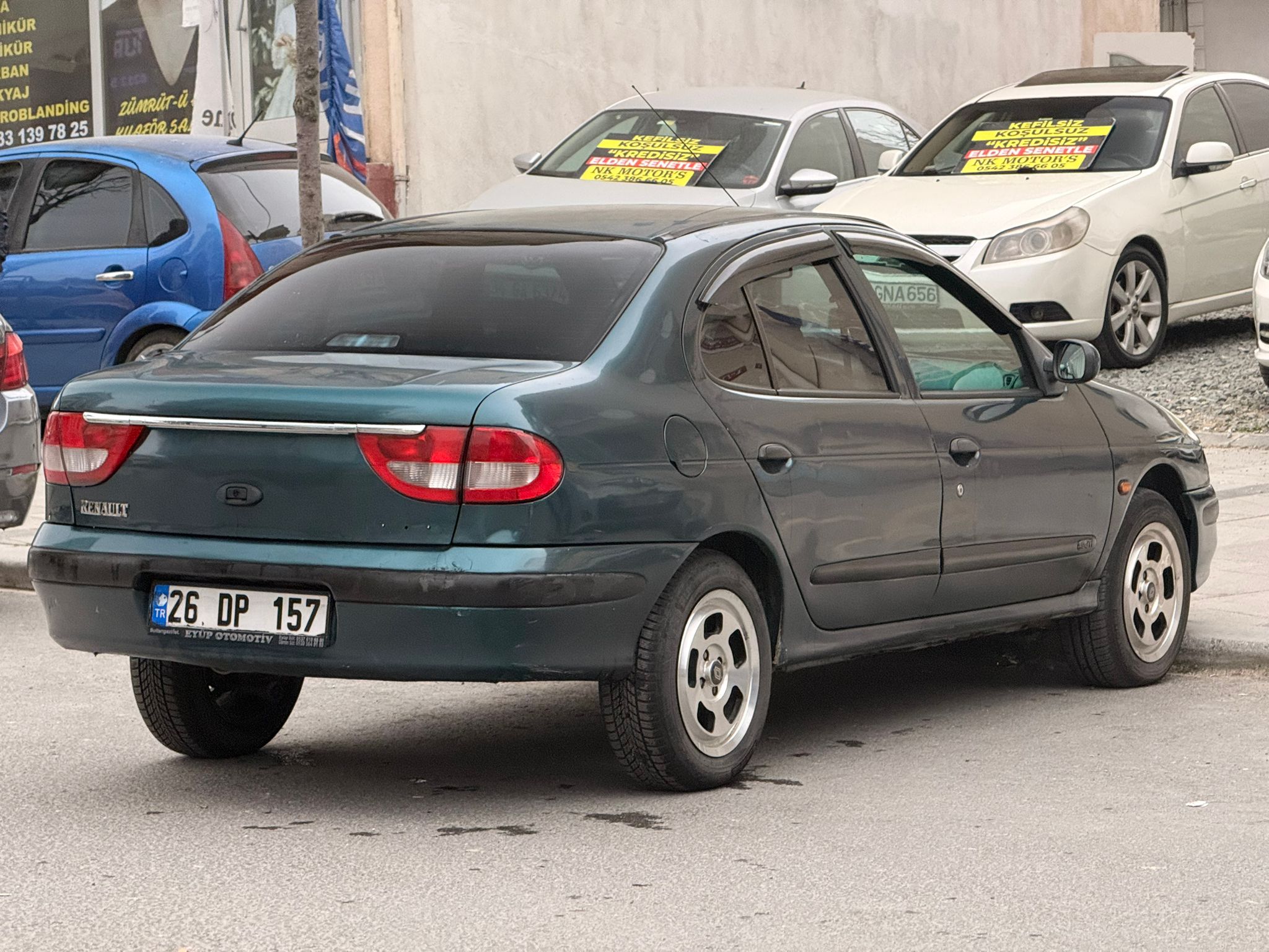 1999 RENAULT MEGAN AYAĞINIZI YERDEN KESER UYGUN FİYATLI DİZEL MANUEL