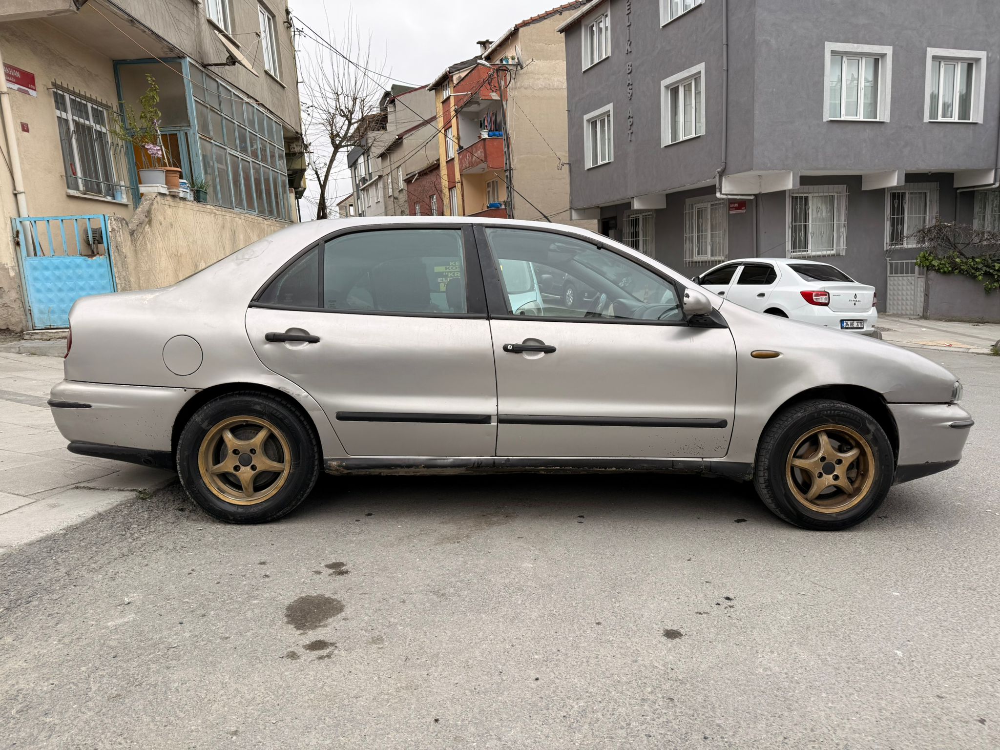 2000 MODEL FİAT MAREA UYGUN FİYATLI AYAĞINIZI YERDEN KESER