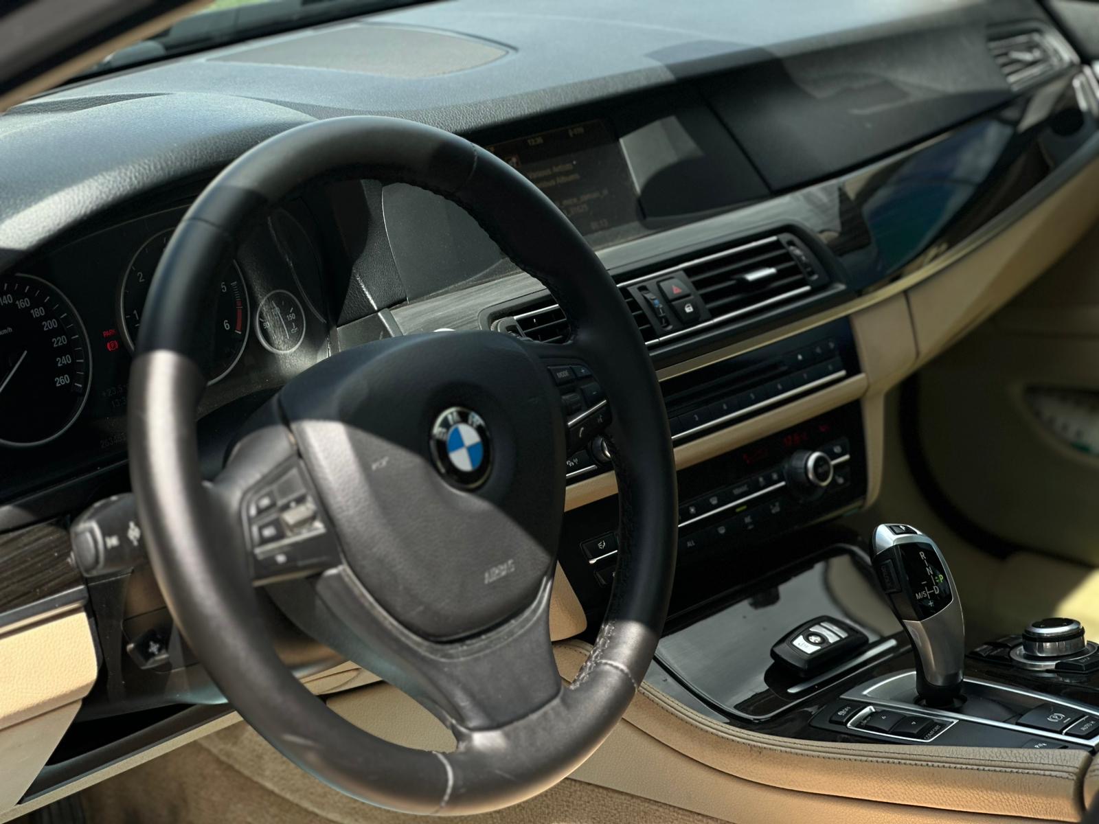 2013 HATASIZ SIFIR MOTOR  BMW 520D elden senetle vadeli taksitli araç 