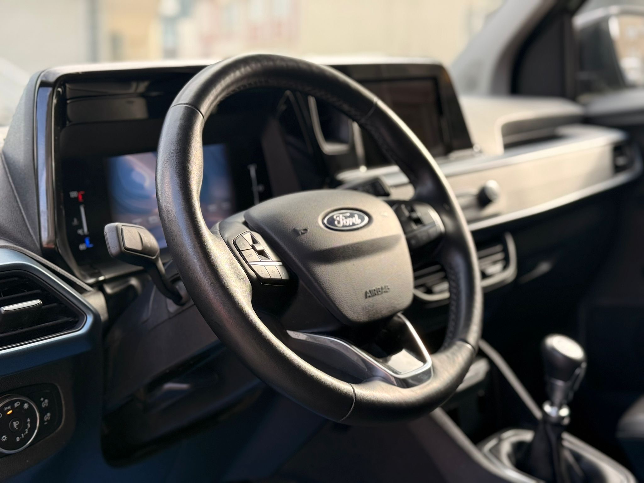 2025 MODEL FULL PAKET FORD COURİER KM 17.BİNDE HASAR KAYITLI UYGUN FİY