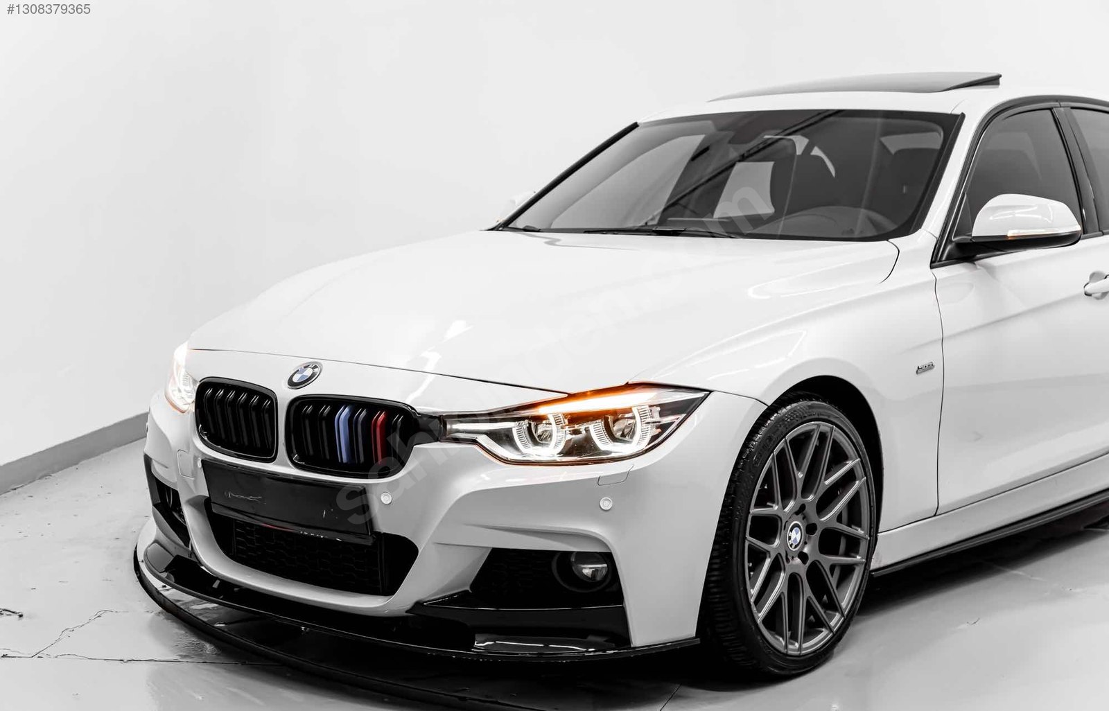 2015 MODEL BMW 320i ED DÜŞÜK KM EKSTRA DOLUU ELDEN SENETLE 48 AY TAKSİ