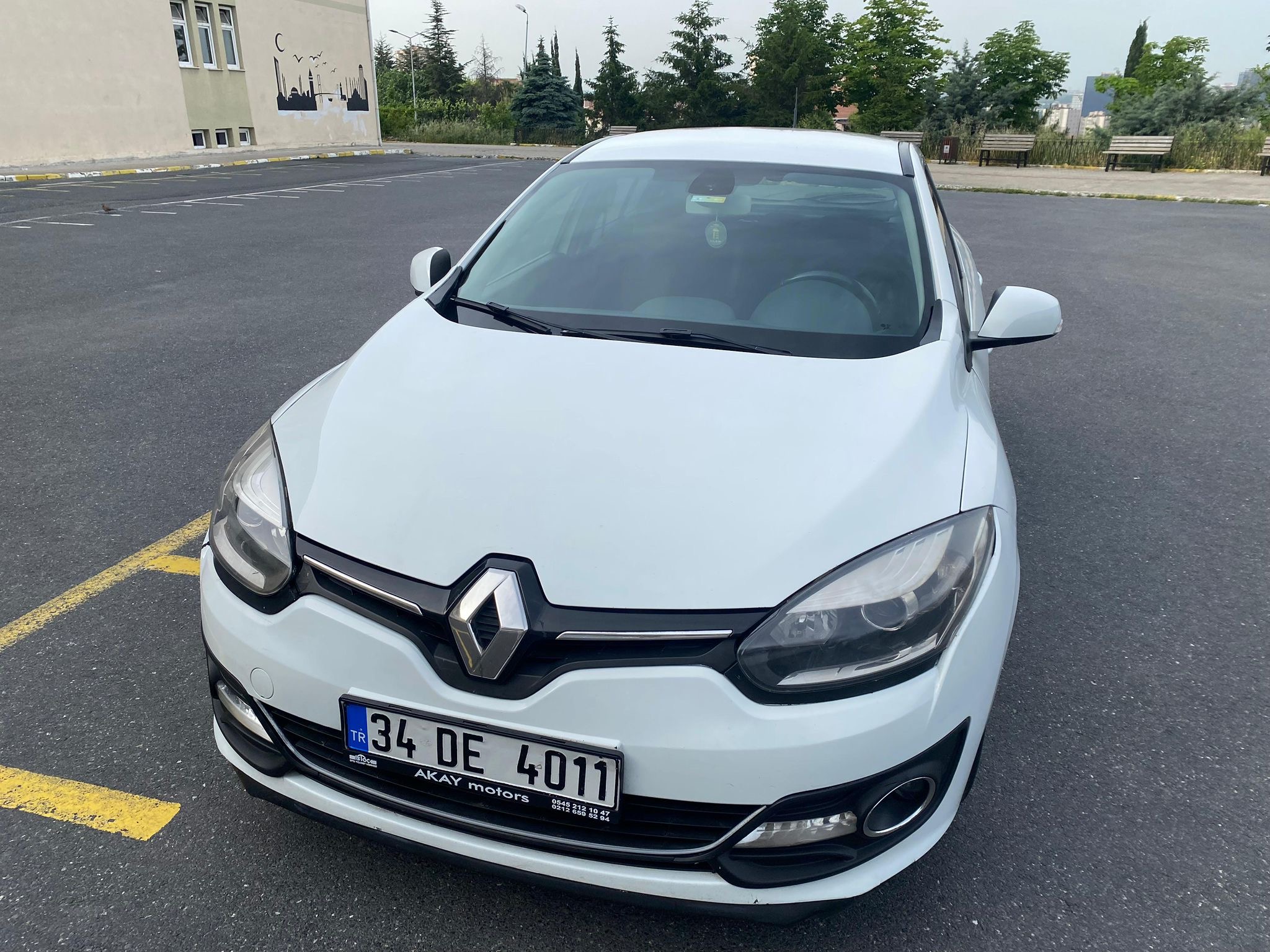2015 model yeni kasa megan (elden senetle araba)