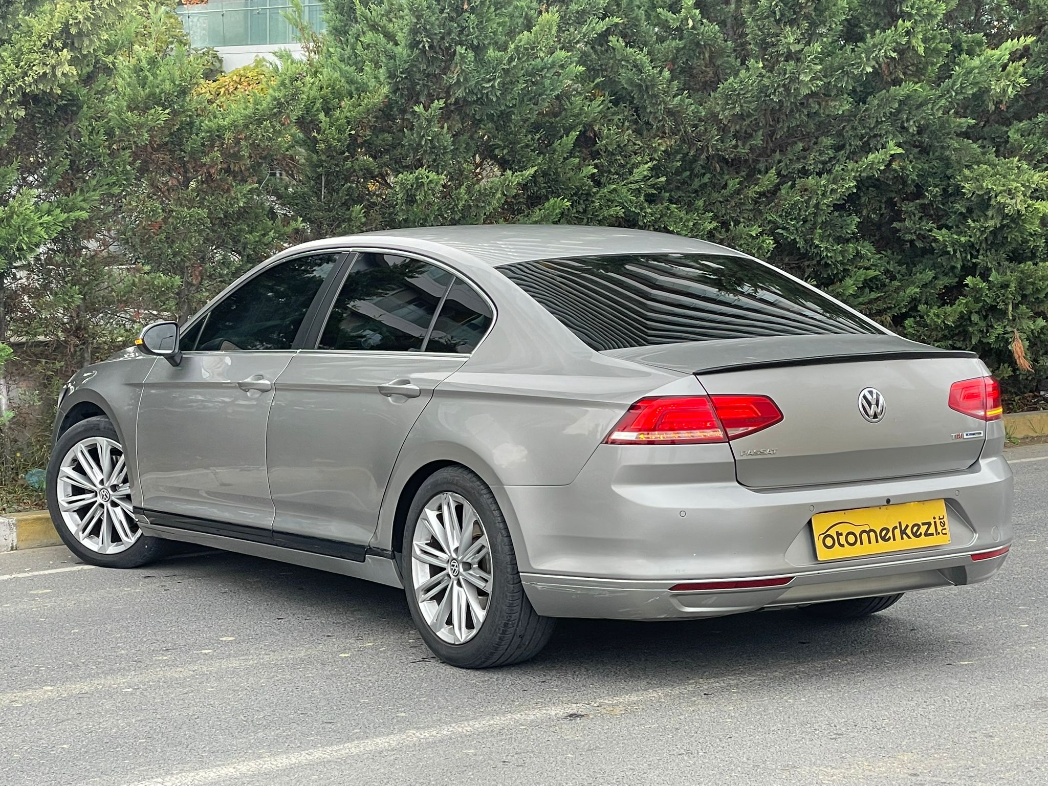 2016 OTOMOTİK DİZEL PASSAT(elden senetle araba)