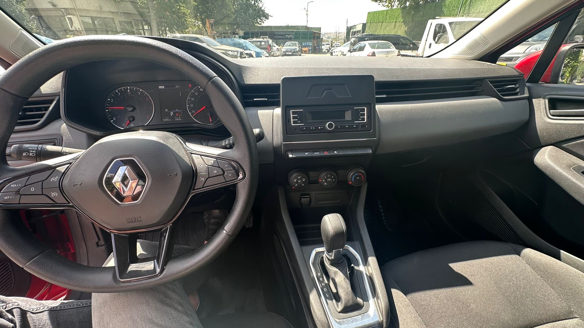 2022 MODEL CLİO 1.0TCE JOY OTOMATİK DÜŞÜK PEŞİNAT 36 AY VADE İLE ELDEN