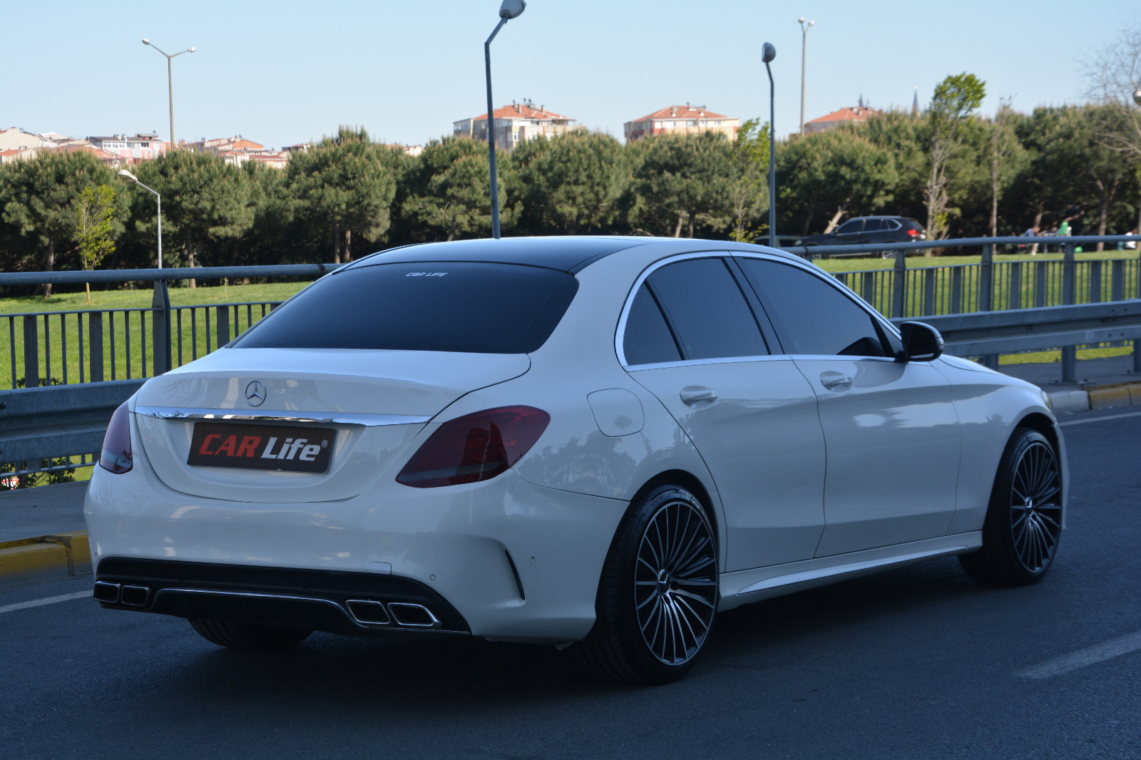 CARLİFE OTO DAN 2015 AMG EMSALSİZ(elden senetle araba)