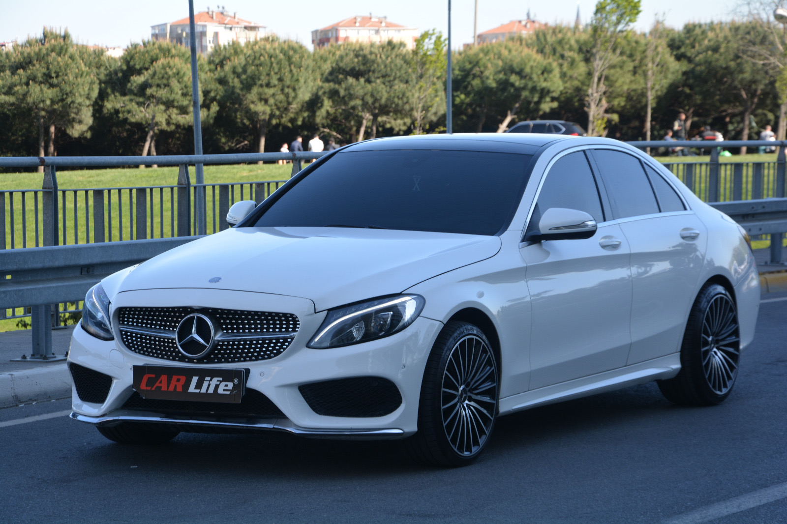 CARLİFE OTO DAN 2015 AMG EMSALSİZ(elden senetle araba)