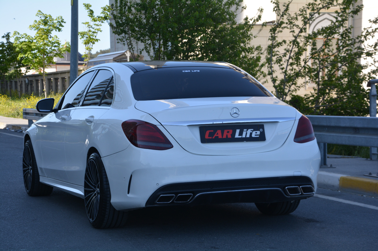 CARLİFE OTO DAN 2015 AMG EMSALSİZ(elden senetle araba)