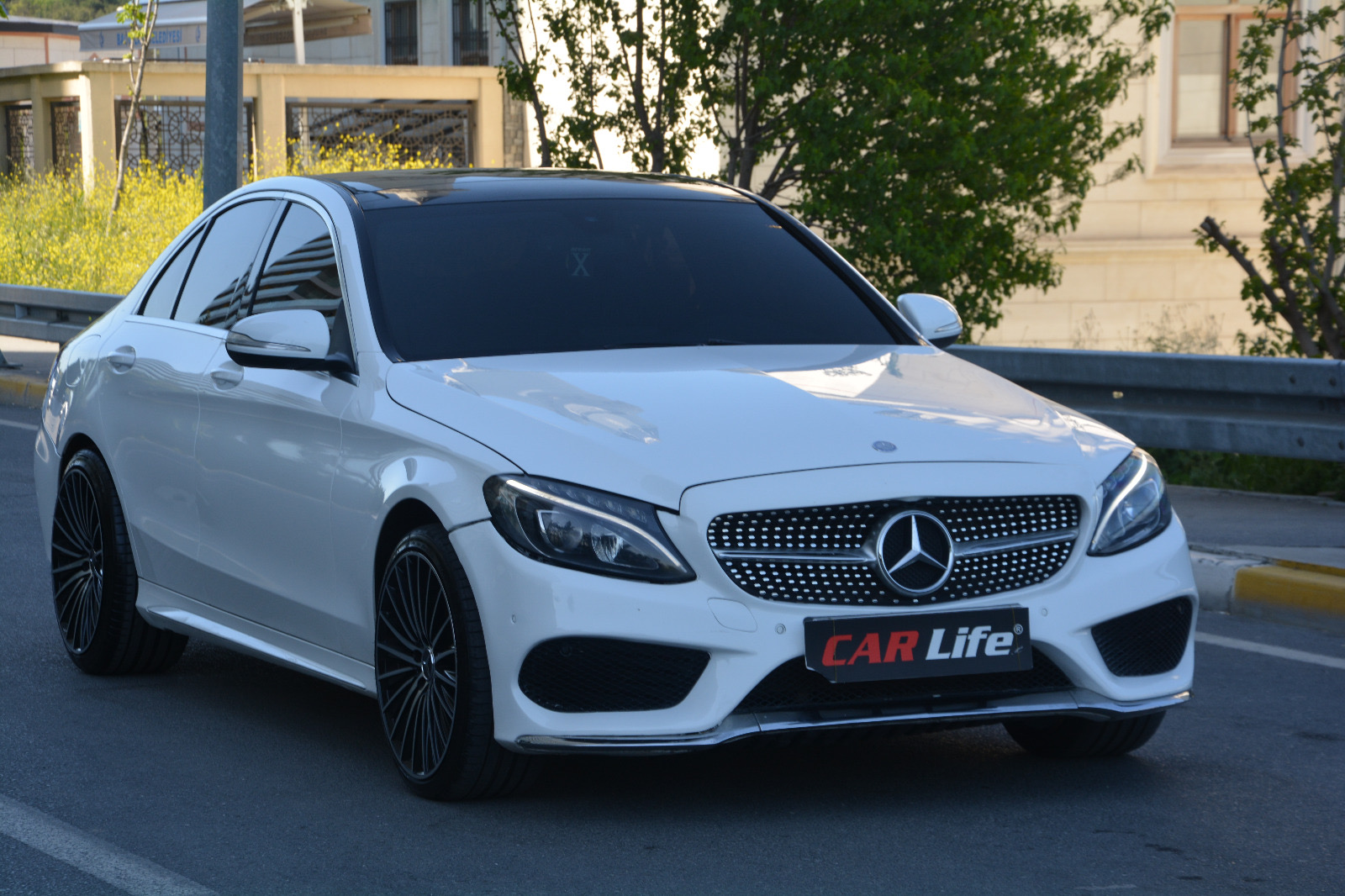 CARLİFE OTO DAN 2015 AMG EMSALSİZ(elden senetle araba)