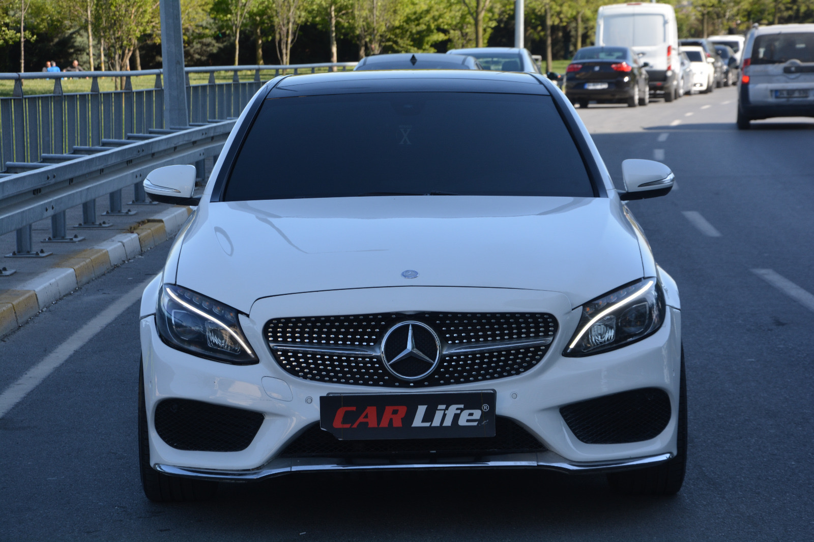 CARLİFE OTO DAN 2015 AMG EMSALSİZ(elden senetle araba)
