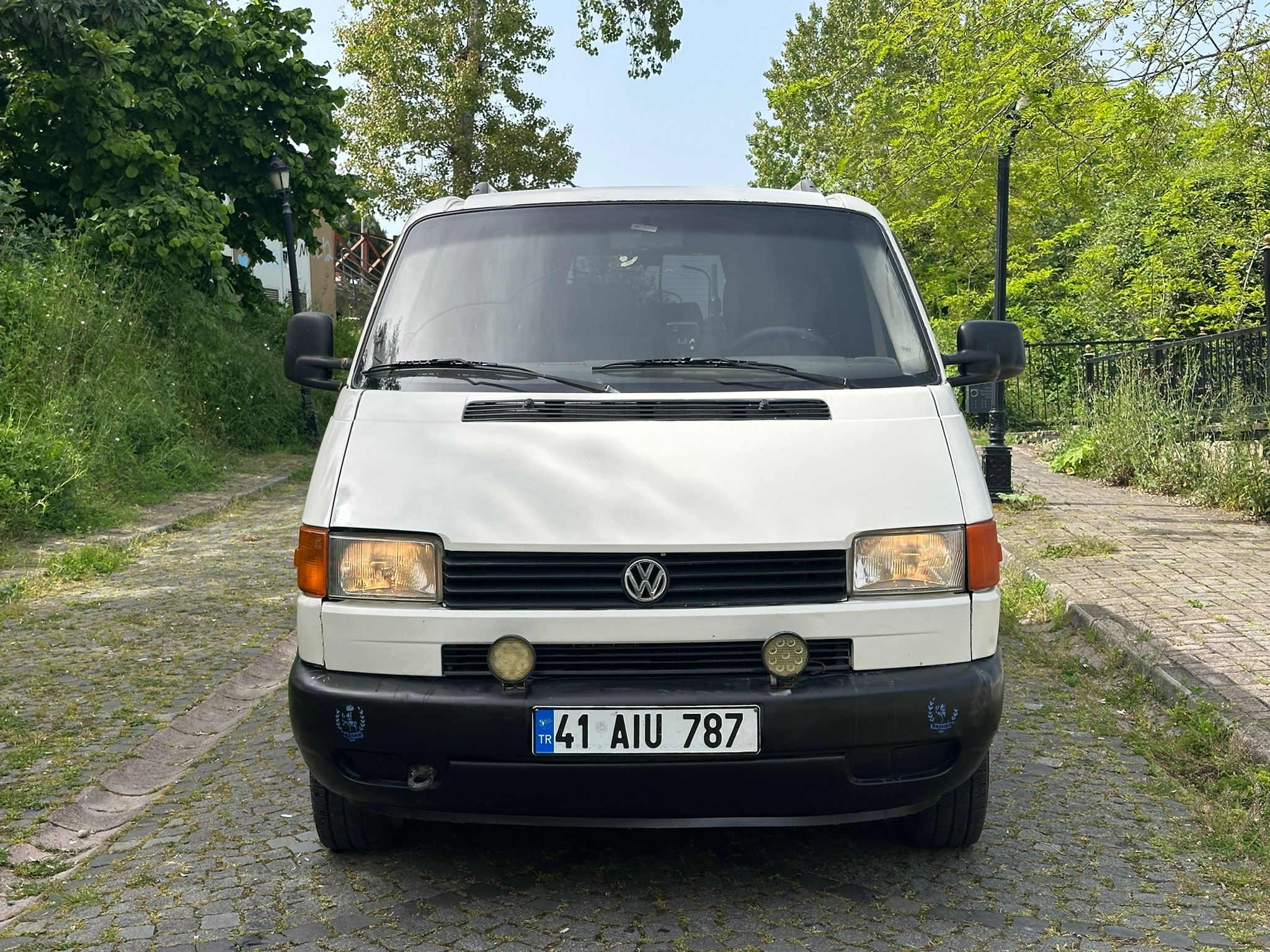 2001 VOLKSWAGEN TRANSPORTER 2.4 CAMLI(elden senetle araba)