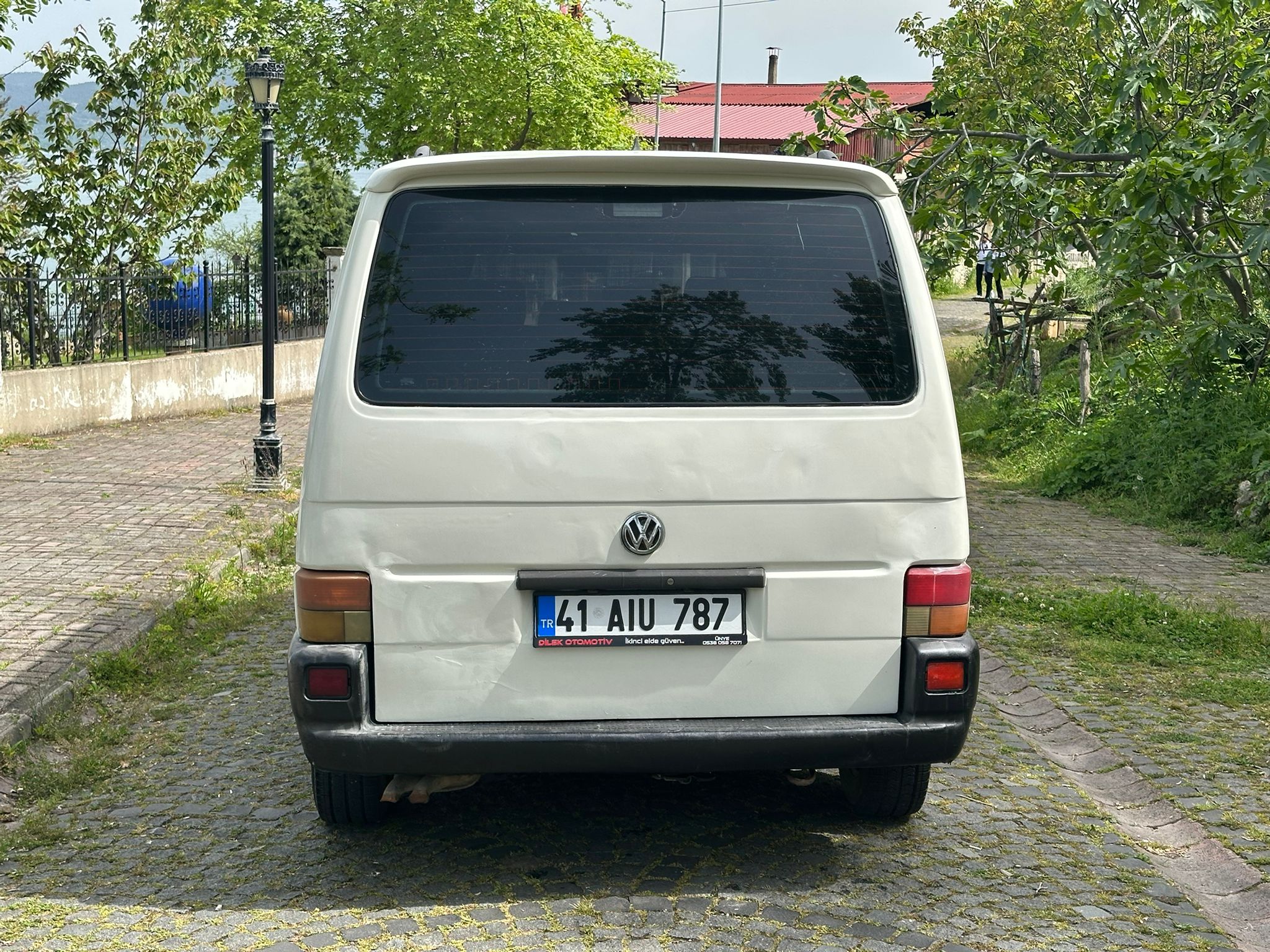 2001 VOLKSWAGEN TRANSPORTER 2.4 CAMLI(elden senetle araba)