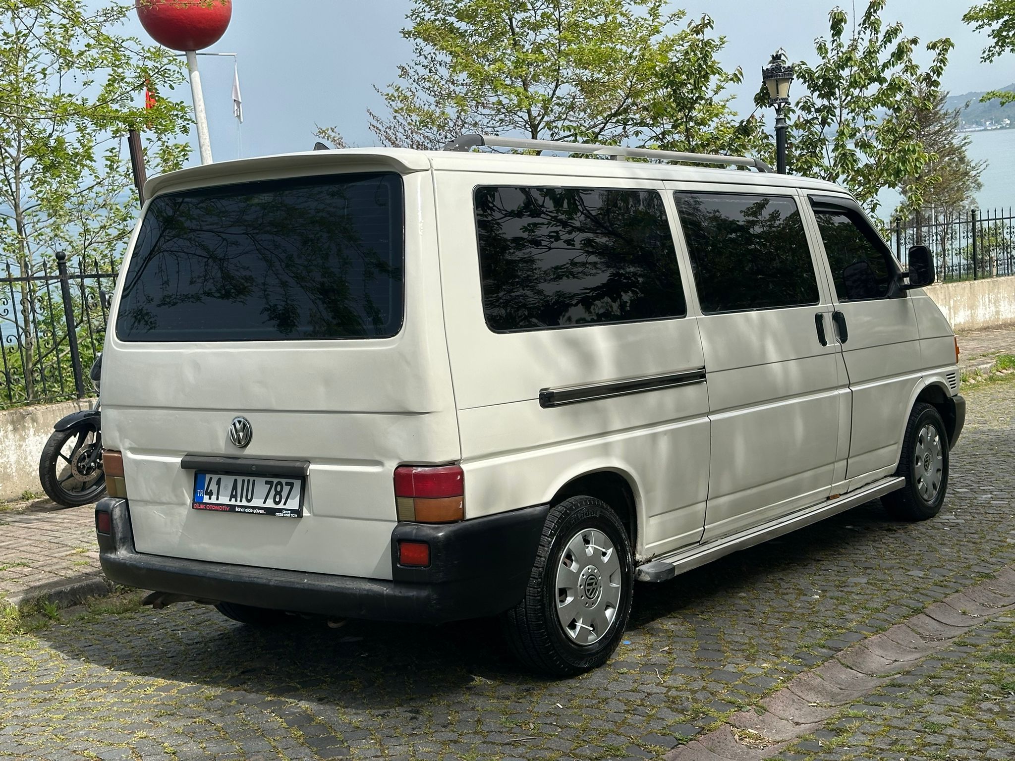 2001 VOLKSWAGEN TRANSPORTER 2.4 CAMLI(elden senetle araba)