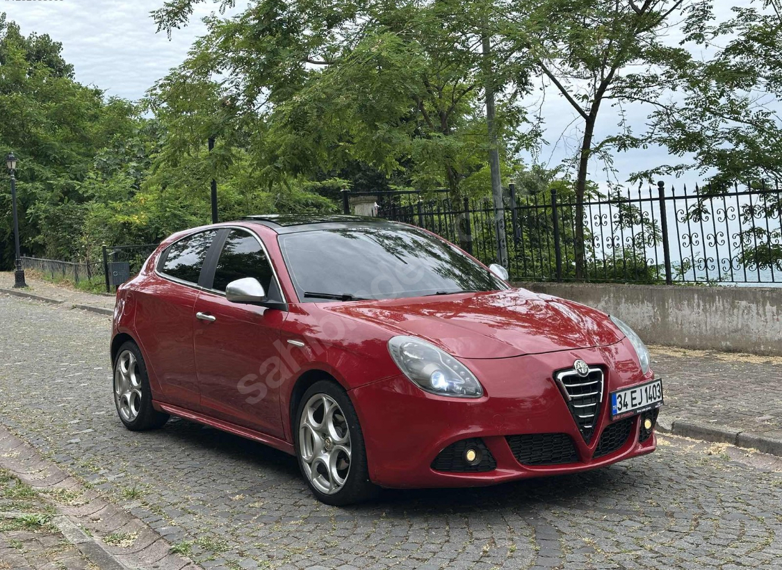2012 ALFA ROMEO GİULİETTA 1.6 JTD CAM TAVAN