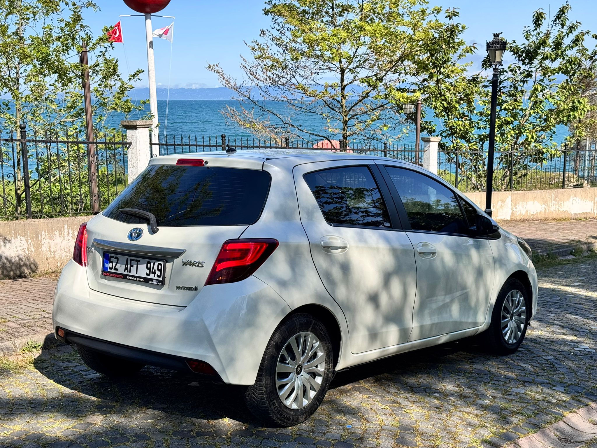 2015 TOYOTA YARİS 1.5 BENZİN+HYBRİD 179BİN KM