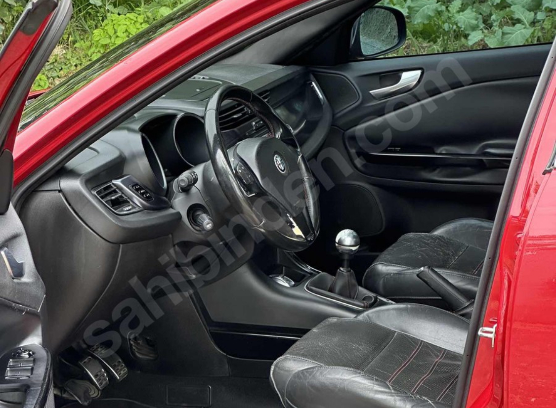 2012 ALFA ROMEO GİULİETTA 1.6 JTD CAM TAVAN