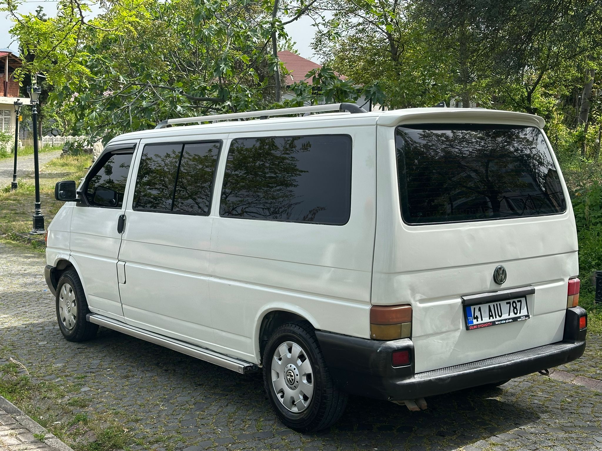 2001 VOLKSWAGEN TRANSPORTER 2.4 CAMLI(elden senetle araba)