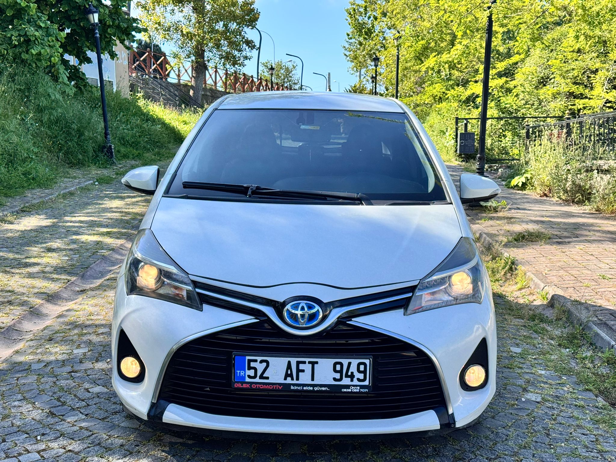2015 TOYOTA YARİS 1.5 BENZİN+HYBRİD 179BİN KM