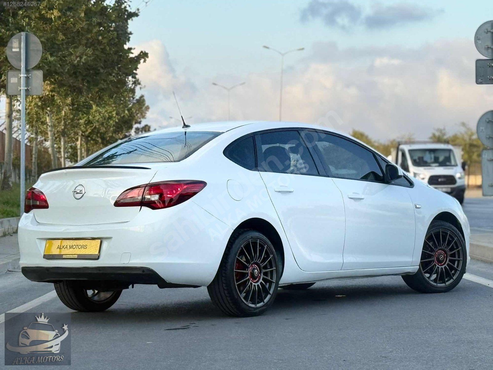 ALKA MOTORS'DAN 2014 ASTRA SEDAN 1.3 CDTI EDİTİON