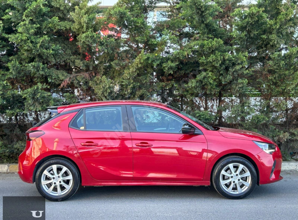  2022 MODEL OTOMATİK 1.2 T EDİTİON E-TOGGLE VİTES km 45.000 DE senetle