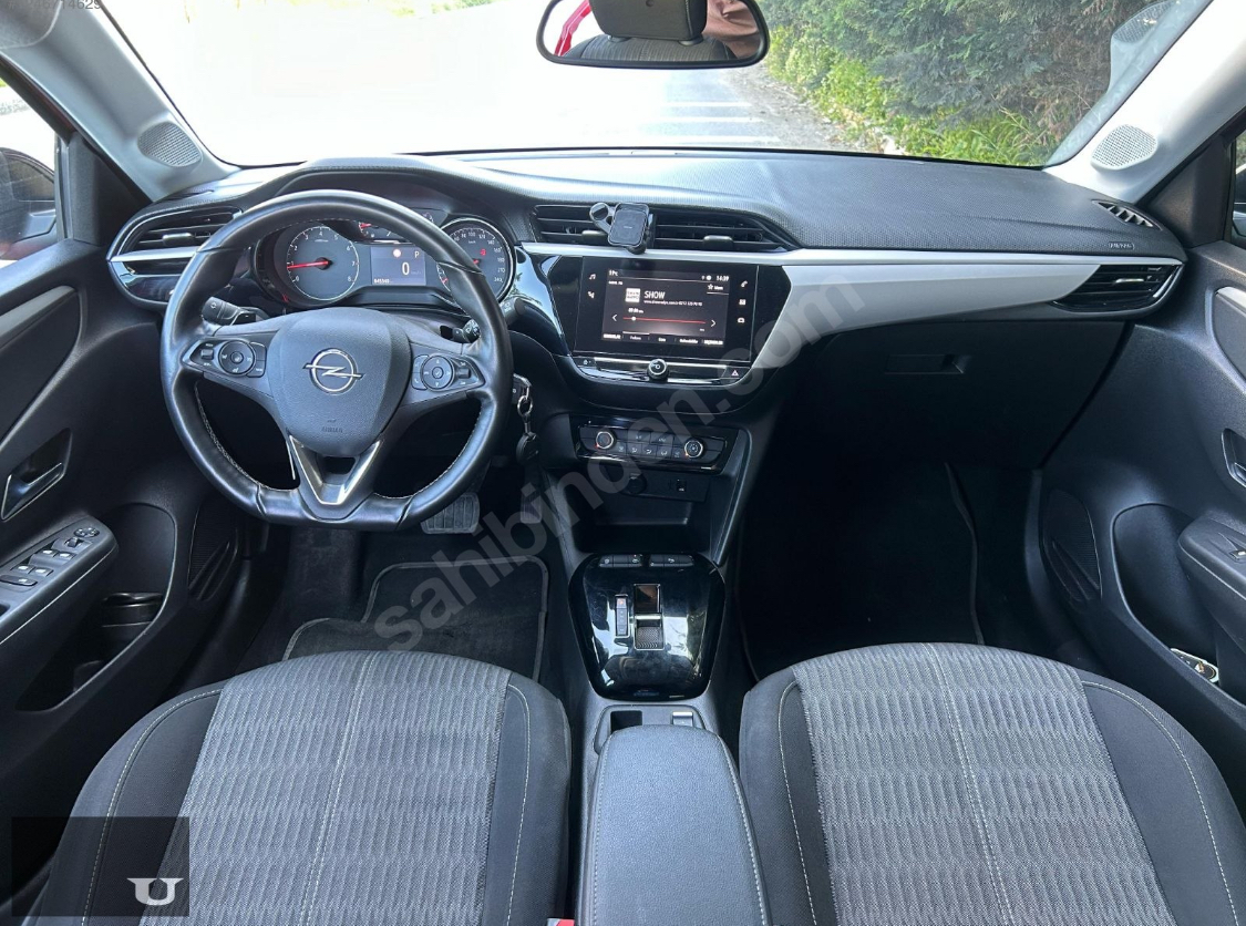  2022 MODEL OTOMATİK 1.2 T EDİTİON E-TOGGLE VİTES km 45.000 DE senetle