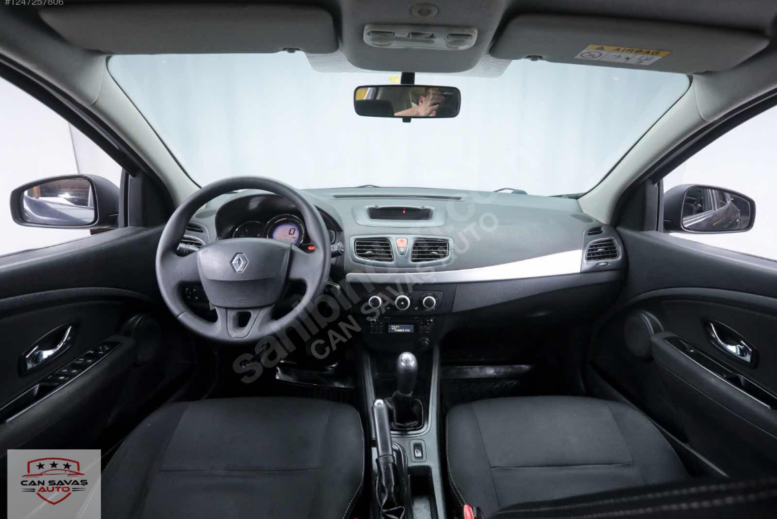 CAN SAVAŞ AUTO'DAN 2014 MODEL MEGANE 1.5 DCI(elden senetle araba)