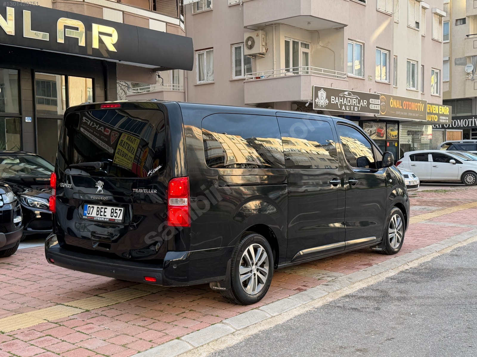 UYGANLAR'DAN PEUGEOT EXPERT TRAVELLER 2.0 BLUE HDİ 8 EAT ALLURE