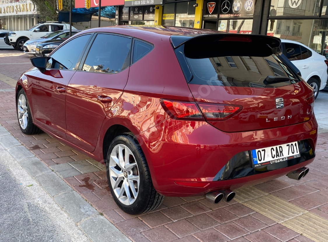 SEAT LEON CR STYLE DSG  MODELİ 2013(elden senetle araba)