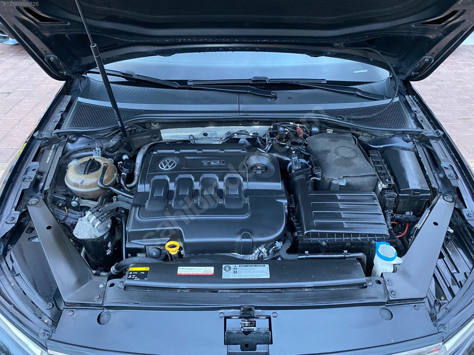 UYGANLAR'DAN VOLKSWAGEN PASSAT 1.6 TDİ BLUEMOTİON DSG (OTOMATİK)