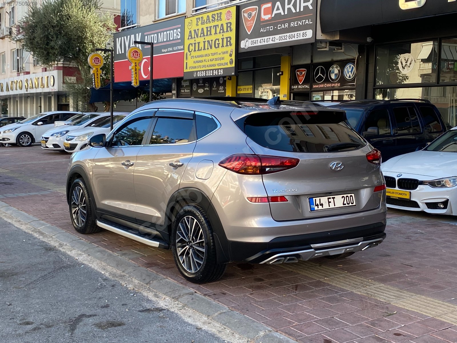 UYGANLAR'DAN HYUNDAİ TUCSON 1.6 CRDİ STYLEPLUS CAMTAVAN DERİ DÖŞ