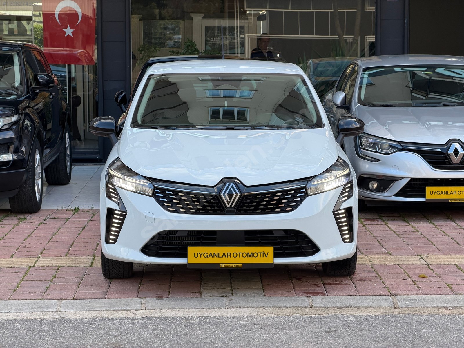 RENAULT CLİO 1.0 TCE EVOLUTİON X-TRONİC GSR 2 PAKET